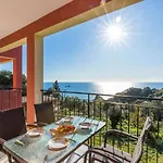Apartments Perfect For A Family Escape - Pelekas Beach